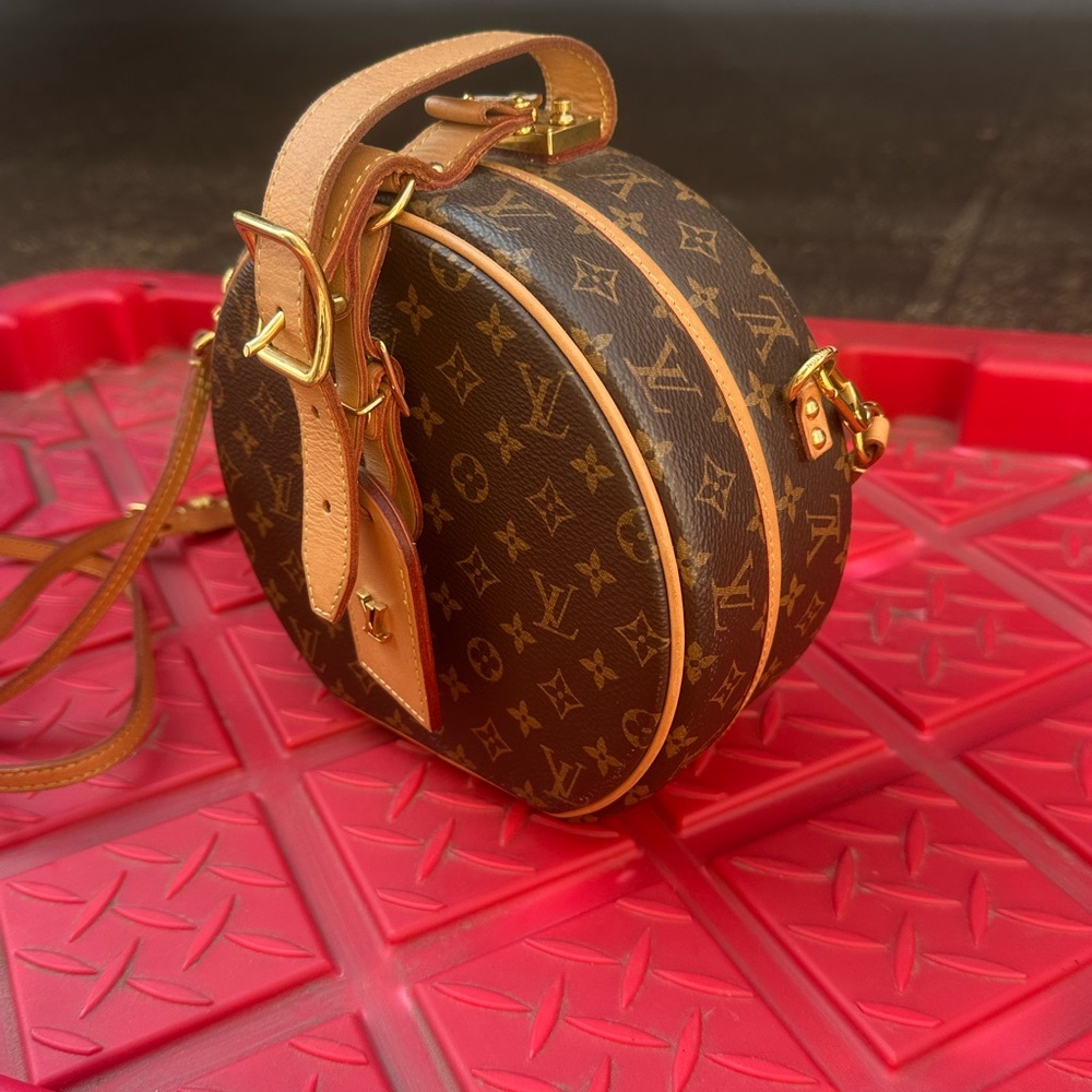 Louis Vuitton Petite Boite Chapeau Monogram Handbag - Picture 3 of 8